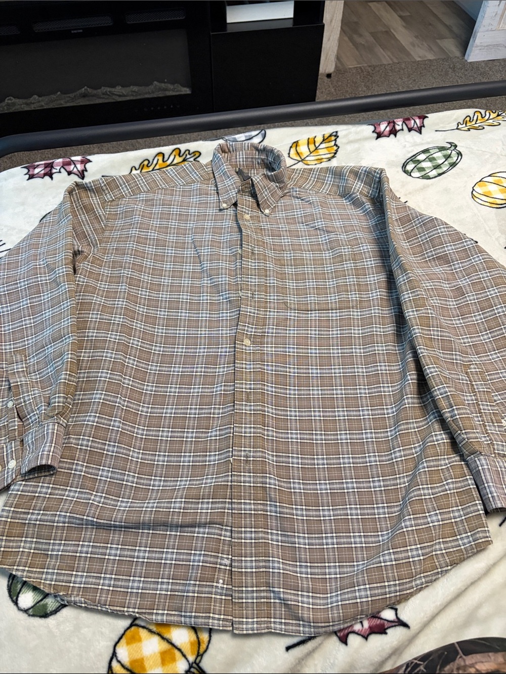 Banana Republic Classic Men's Brown Plaid Button-Down Shirt